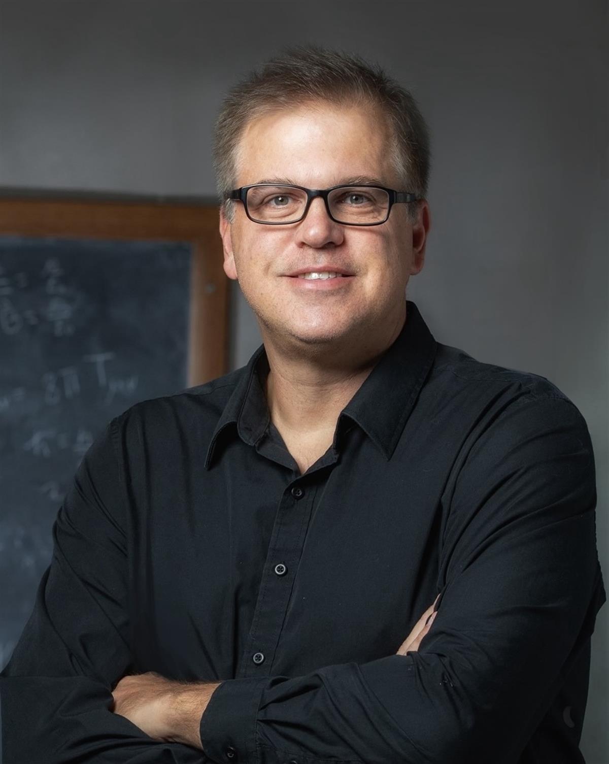 Photo of Dr. Mark Neubauer